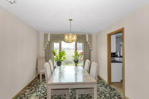 Dining - 1535 Creekside Dr, Hoffman Estates, IL 60169 photo 3 of 5