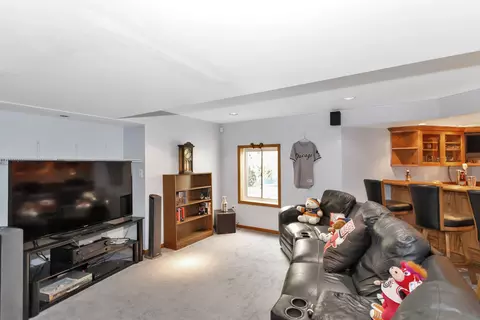 Living - 1535 Creekside Dr, Hoffman Estates, IL 60169 photo 8 of 13