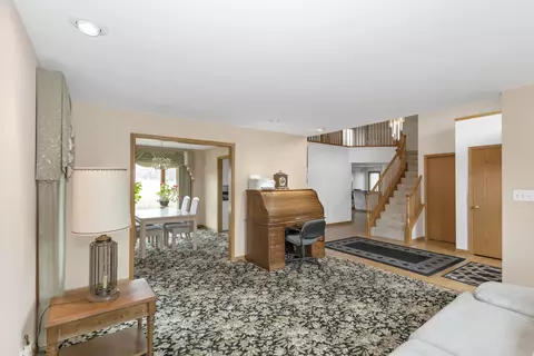 Living - 1535 Creekside Dr, Hoffman Estates, IL 60169 photo 6 of 13
