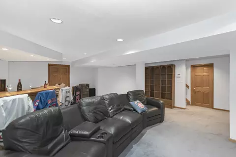 Living - 1535 Creekside Dr, Hoffman Estates, IL 60169 photo 13 of 13