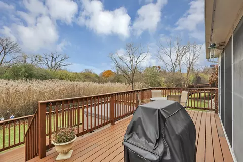 Exterior - 1535 Creekside Dr, Hoffman Estates, IL 60169 photo 10 of 14