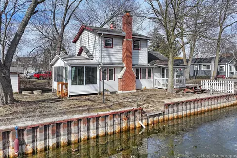 25705 W Frederick Ct, Antioch, IL 60002