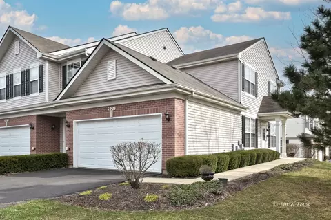 521 N Red Deer Rd #521, Round Lake, IL 60073