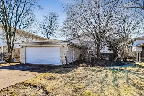 3623 Davis St, Skokie, IL 60076