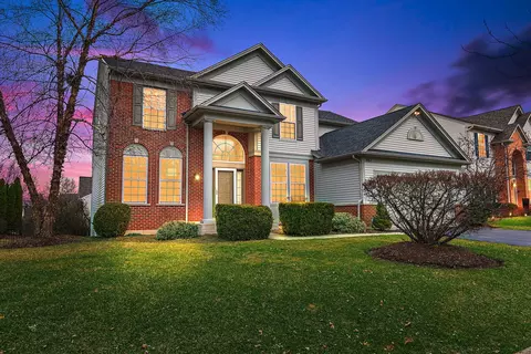 987 Sanderling Ct, Antioch, IL 60002