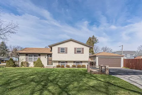 20511 N Eugene Ave, Prairie View, IL 60069