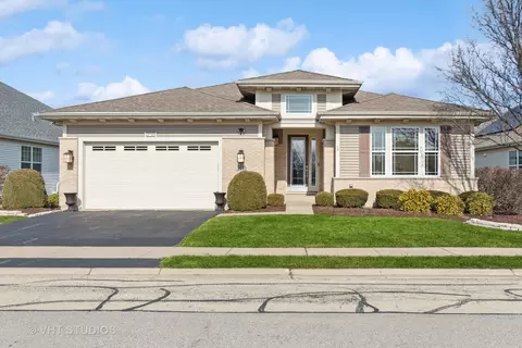 3615 Greystone Ave, Naperville, IL 60564