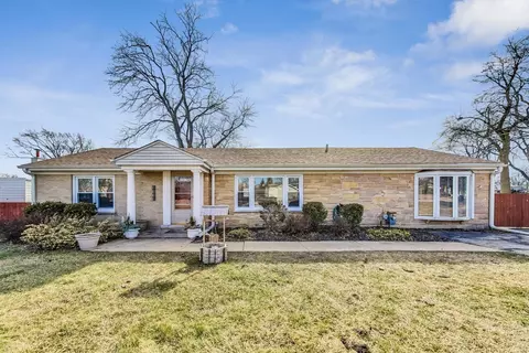 1815 Euclid Ave, Mount Prospect, IL 60056
