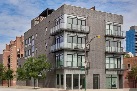 440 N Halsted St #3A, Chicago, IL 60642