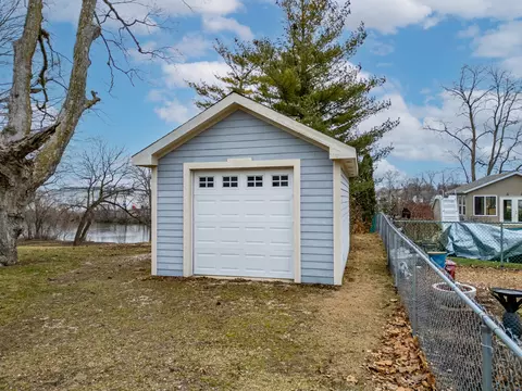 Exterior - 505 E Lincoln Ave, Belvidere, IL 61008 photo 3 of 11