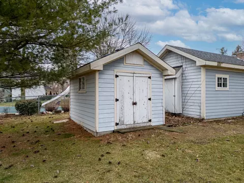 Exterior - 505 E Lincoln Ave, Belvidere, IL 61008 photo 6 of 11
