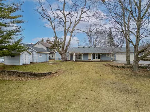 Exterior - 505 E Lincoln Ave, Belvidere, IL 61008 photo 10 of 11