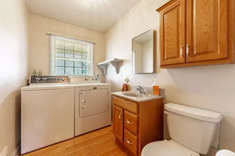 Bath - 505 E Lincoln Ave, Belvidere, IL 61008 photo 1 of 3
