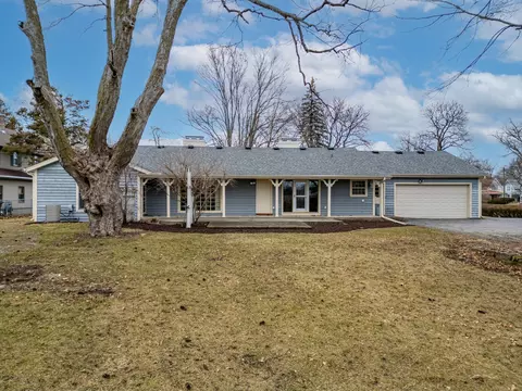 Exterior - 505 E Lincoln Ave, Belvidere, IL 61008 photo 8 of 11