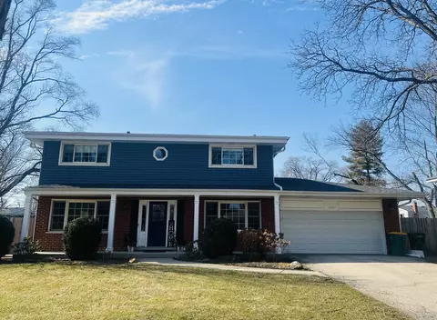 1910 Heather Ln, Northbrook, IL 60062