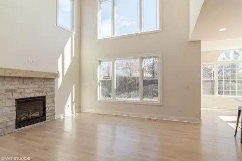 Living - 101 Gloria Dr, Elgin, IL 60120 photo 1 of 1