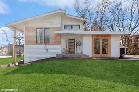 5 S220 Beau Bien Blvd, Naperville, IL 60563