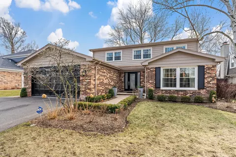 1211 Somerset Ave, Deerfield, IL 60015
