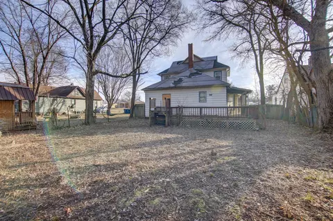 Exterior - 715 S Lincoln Ave, Dixon, IL 61021 photo 5 of 5