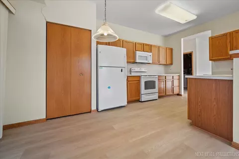 Kitchen - 13810 S Hickory Ln, Plainfield, IL 60544 photo 1 of 1