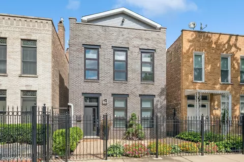 2622 W Superior St, Chicago, IL 60612