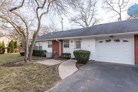 7109 Lexington Ln #166, Fox Lake, IL 60020