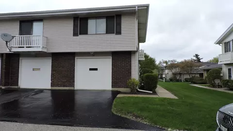 15 Dennis Ct #15, Schaumburg, IL 60193