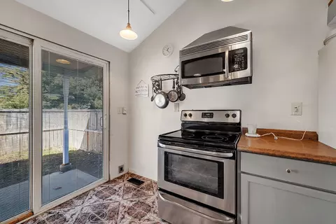 Kitchen - 24514 W Eames St, Channahon, IL 60410 photo 3 of 3