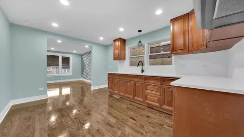 Kitchen - 6204 S Artesian Ave, Chicago, IL 60629 photo 3 of 3