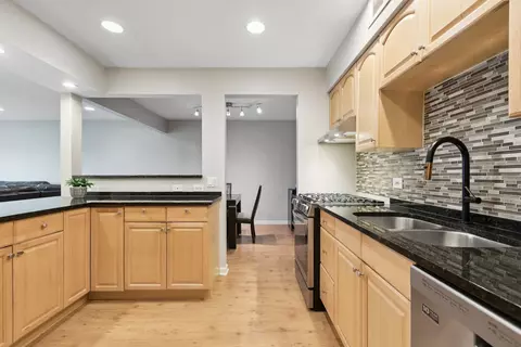 Kitchen - 5000 Carriageway Dr #209, Rolling Meadows, IL 60008 photo 1 of 2