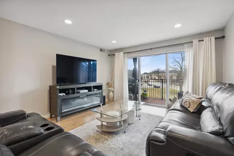 Living - 5000 Carriageway Dr #209, Rolling Meadows, IL 60008 photo 2 of 2