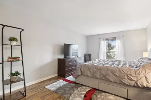 Bedroom - 5000 Carriageway Dr #209, Rolling Meadows, IL 60008 photo 2 of 2