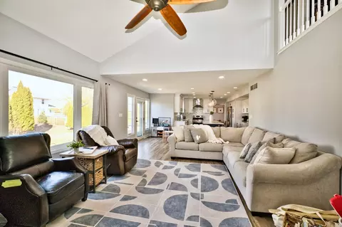 Living - 13410 Jones Ct, Plainfield, IL 60585 photo 6 of 6