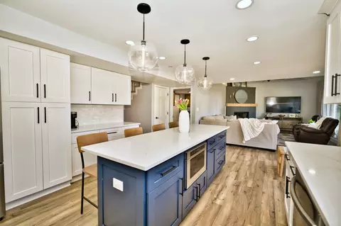 Kitchen - 13410 Jones Ct, Plainfield, IL 60585 photo 4 of 9
