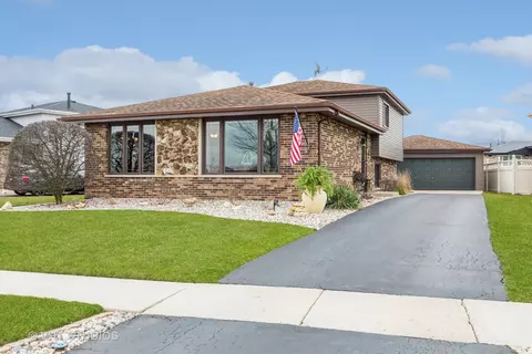 16113 Apple Ln, Tinley Park, IL 60487
