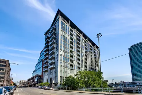 740 W Fulton St #1208, Chicago, IL 60661