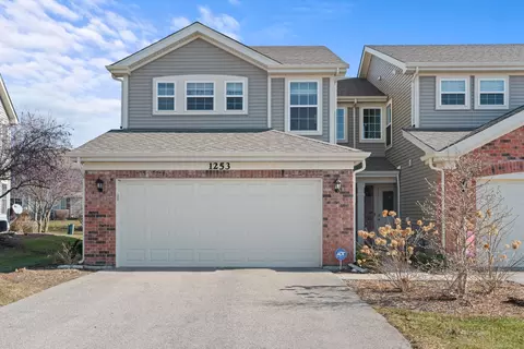 1253 Prairie View Pkwy, Cary, IL 60013
