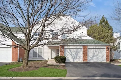 124 Huntington St #25B, Lake Bluff, IL 60044
