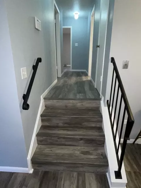 Entry Way - 744 School Ave, Matteson, IL 60443 photo 2 of 2
