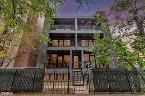 4932 N Kenmore Ave #2S, Chicago, IL 60640