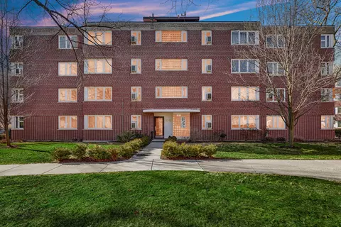 7212 Oak Ave #4SW, River Forest, IL 60305