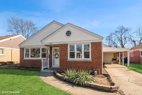 10833 Komensky Ave, Oak Lawn, IL 60453