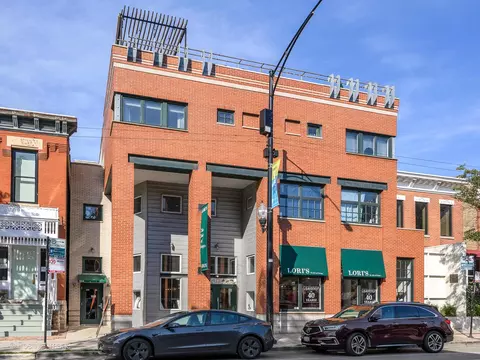 824 W Armitage Ave #2A, Chicago, IL 60614