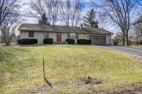 Exterior - 23621 Rita Dr, Harvard, IL 60033 photo 12 of 26