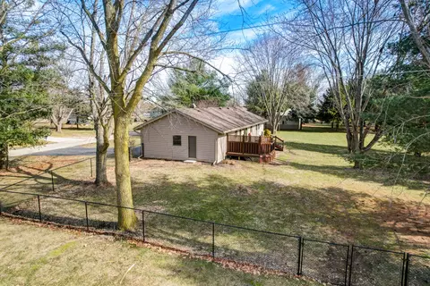 Exterior - 23621 Rita Dr, Harvard, IL 60033 photo 24 of 26
