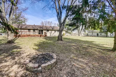 Exterior - 23621 Rita Dr, Harvard, IL 60033 photo 19 of 26