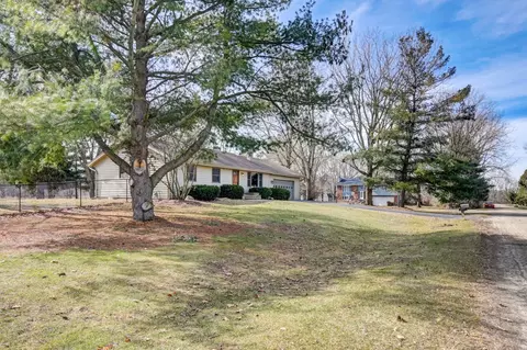 Exterior - 23621 Rita Dr, Harvard, IL 60033 photo 15 of 26