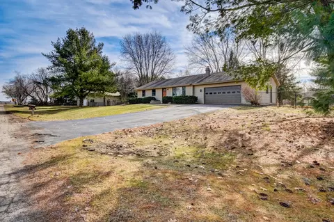 Exterior - 23621 Rita Dr, Harvard, IL 60033 photo 13 of 26