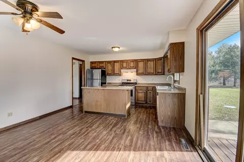 Kitchen - 23621 Rita Dr, Harvard, IL 60033 photo 2 of 3