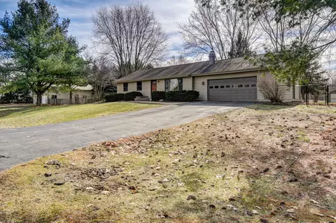 Exterior - 23621 Rita Dr, Harvard, IL 60033 photo 11 of 26